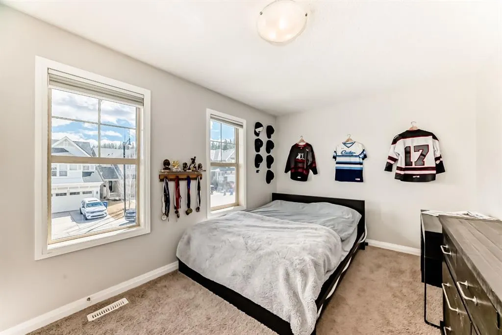 22 Riviera Place