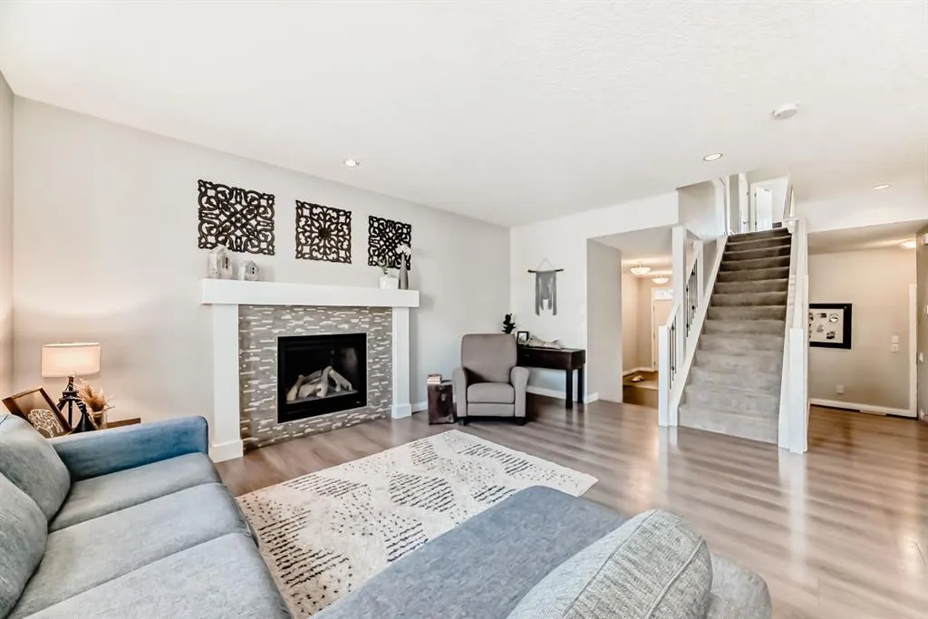 22 Riviera Place