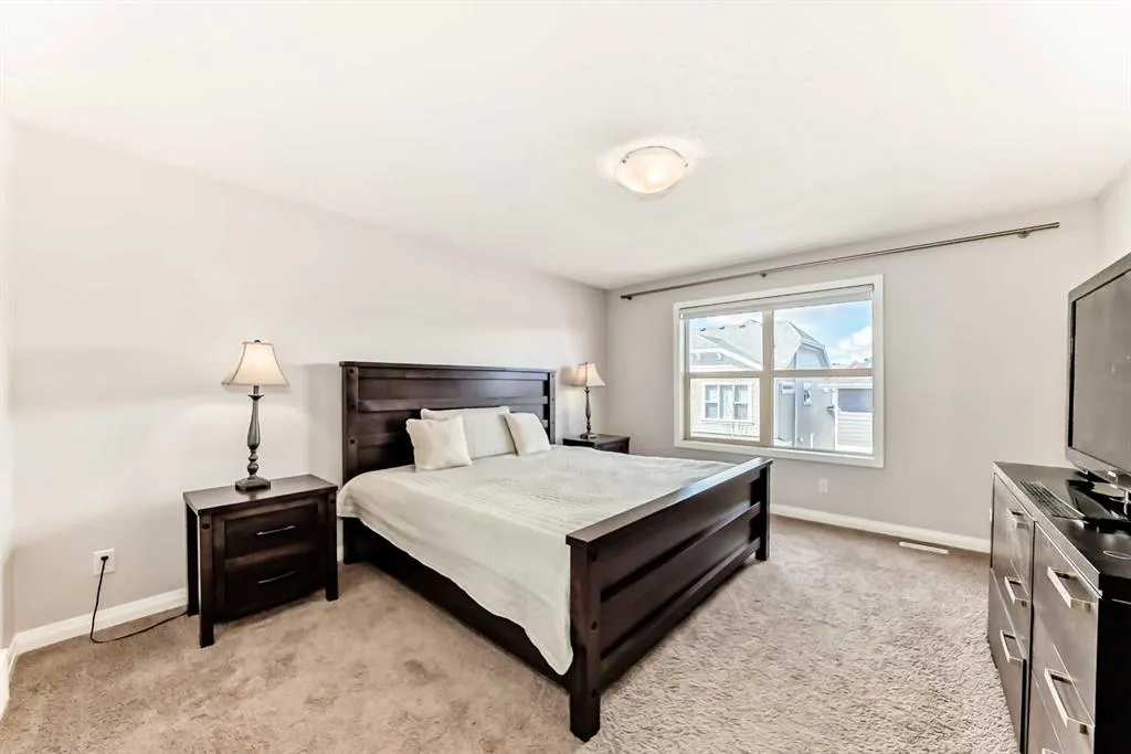22 Riviera Place