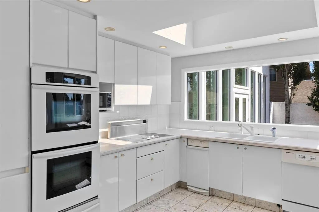20 Windsor Crescent SW