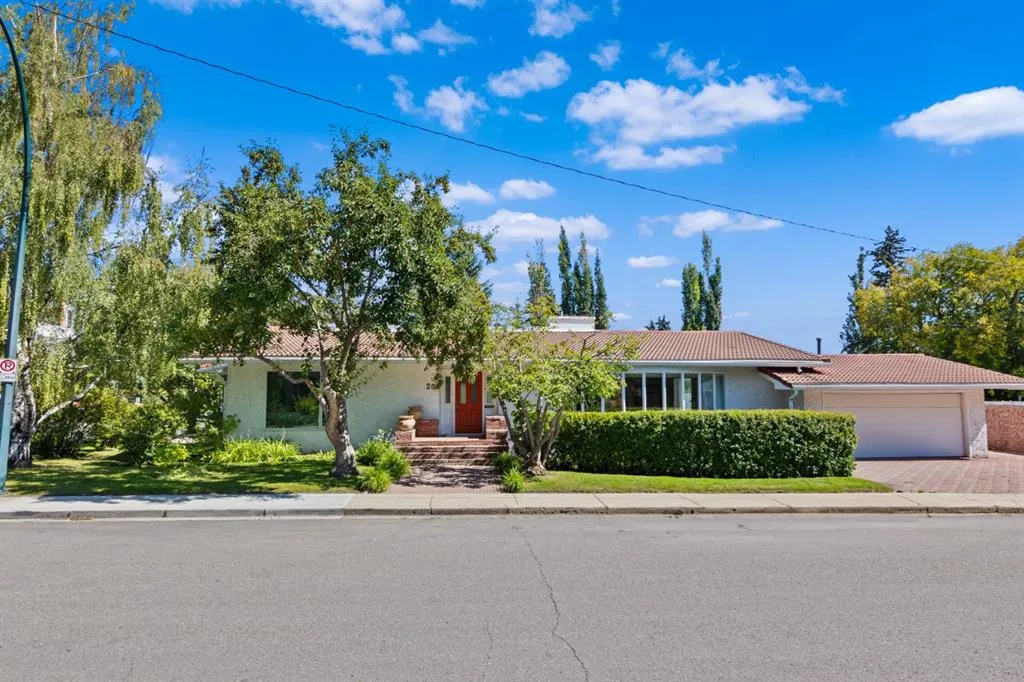20 Windsor Crescent SW