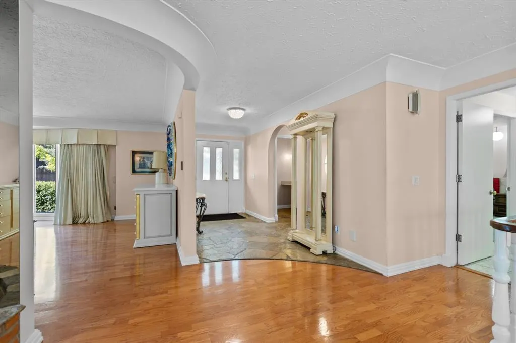 20 Windsor Crescent SW