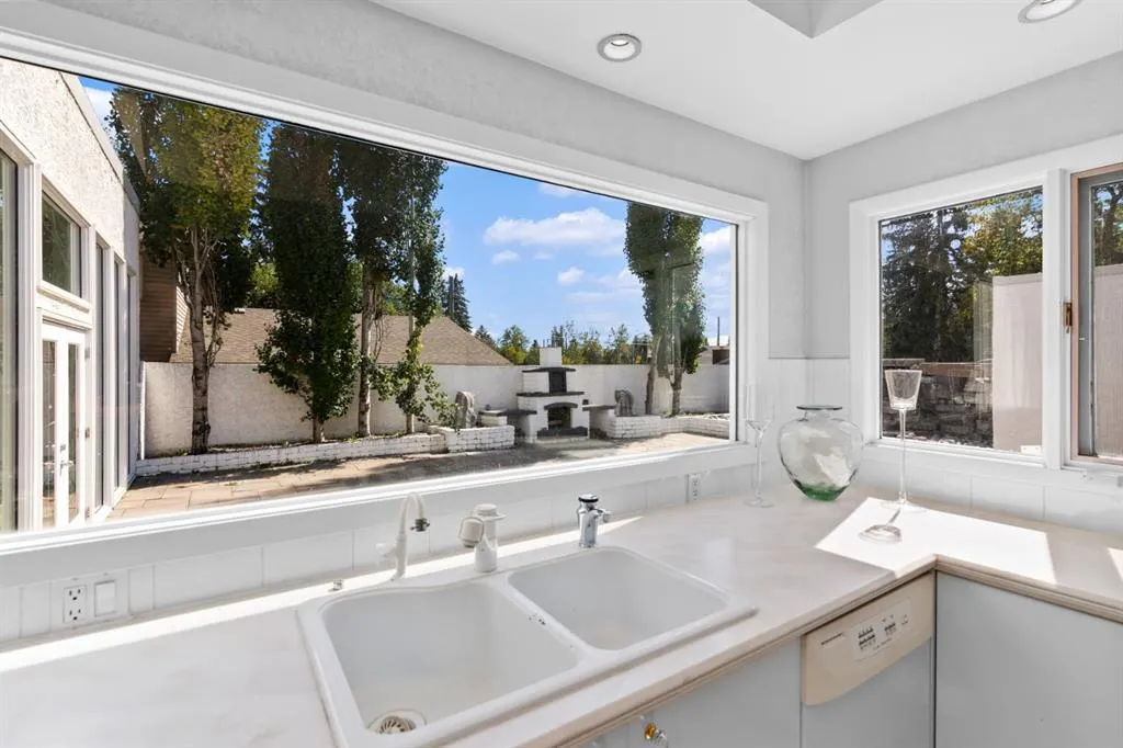 20 Windsor Crescent SW