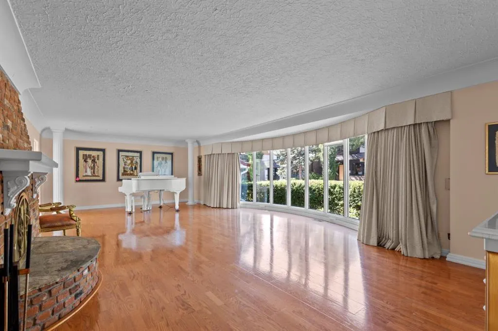 20 Windsor Crescent SW