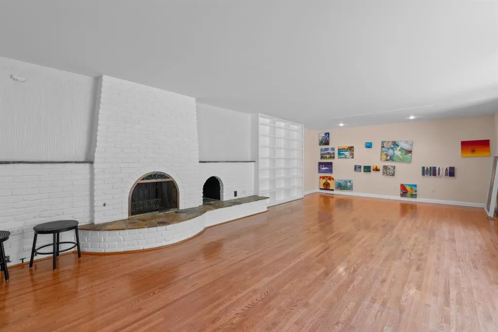 20 Windsor Crescent SW