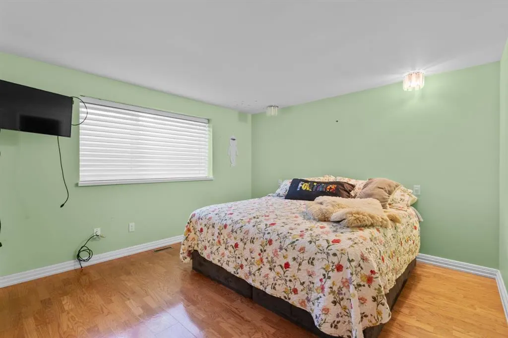 20 Windsor Crescent SW
