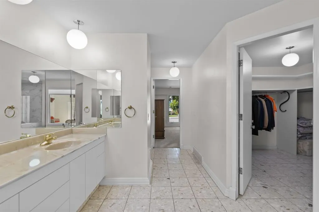 20 Windsor Crescent SW