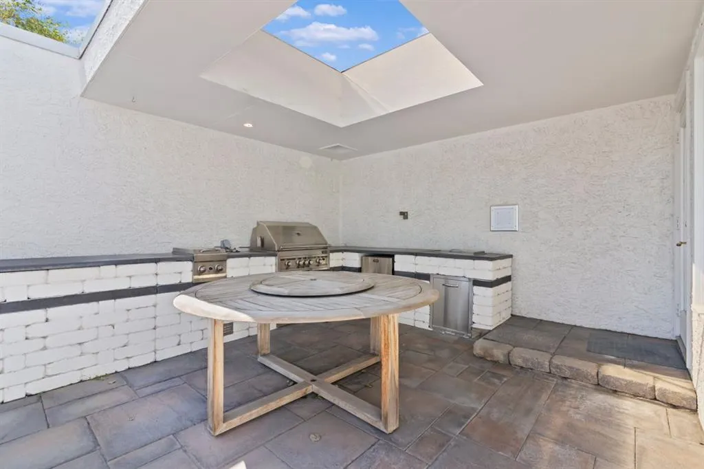 20 Windsor Crescent SW