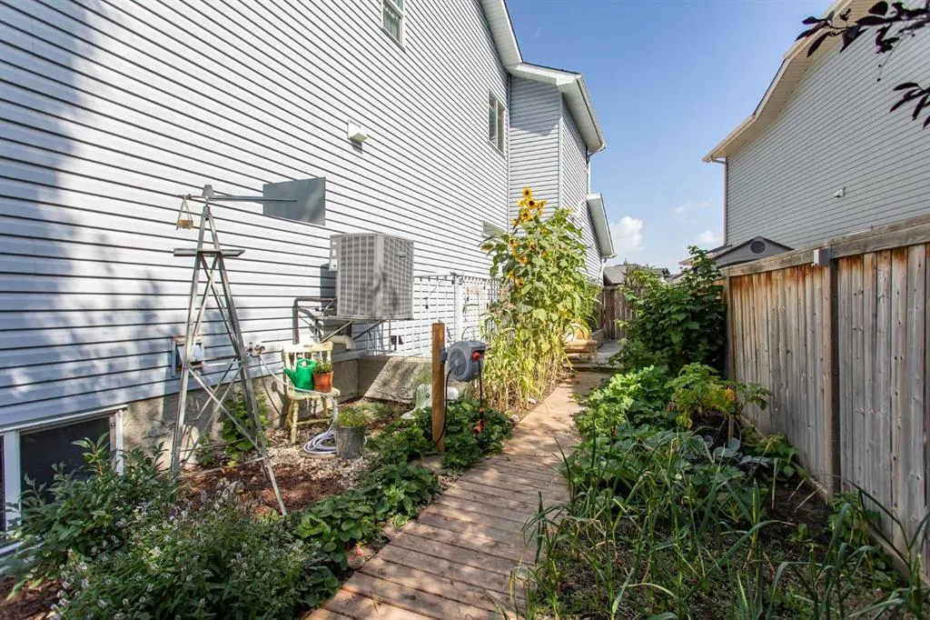 32 Carter Close