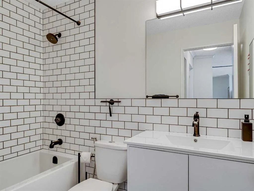 3400 Edenwold Heights NW, #2514