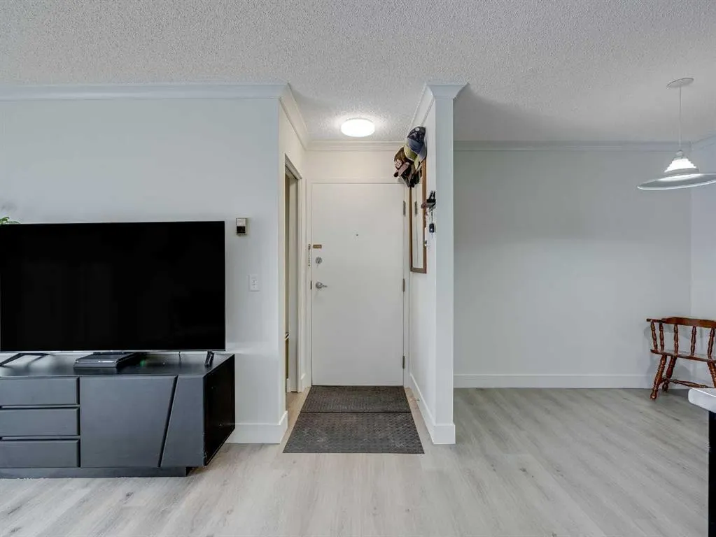 3400 Edenwold Heights NW, #2514