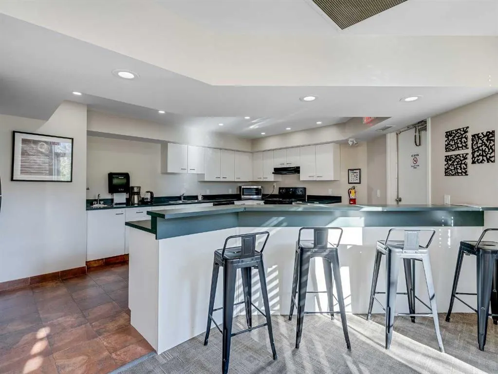 3400 Edenwold Heights NW, #2514