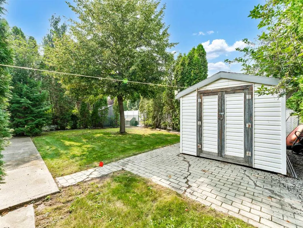 30 Preston Avenue NE
