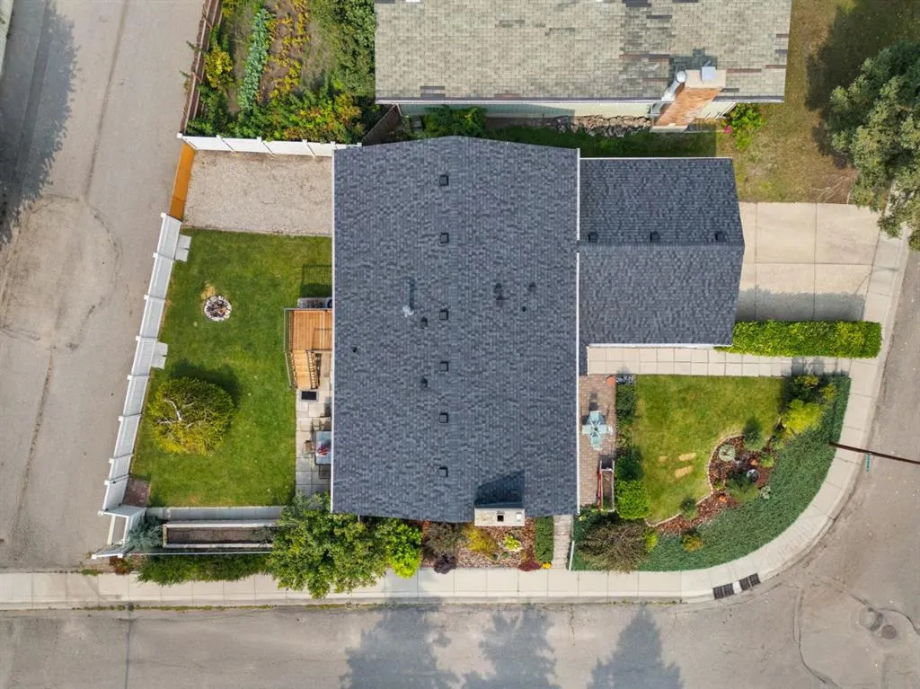 272 Deercliff Road SE