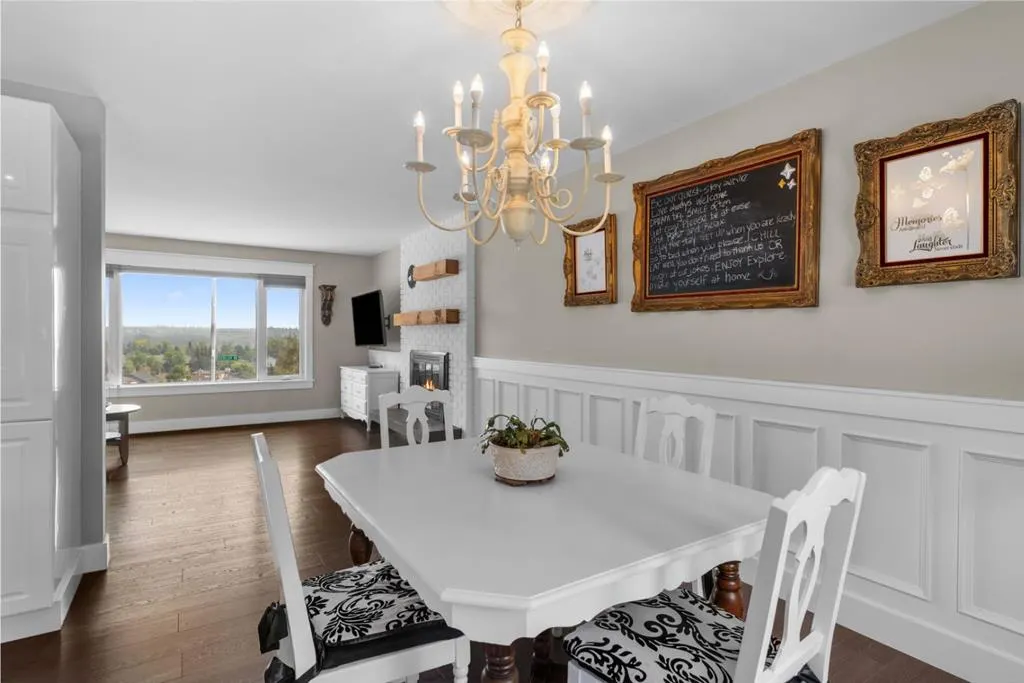 272 Deercliff Road SE