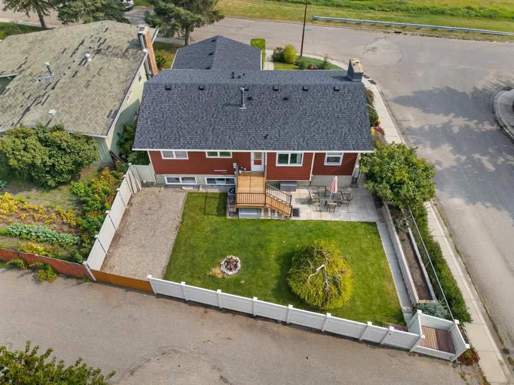 272 Deercliff Road SE