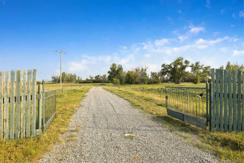282013 HWY 533