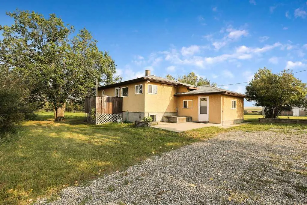 282013 HWY 533