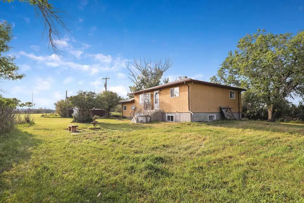 282013 HWY 533