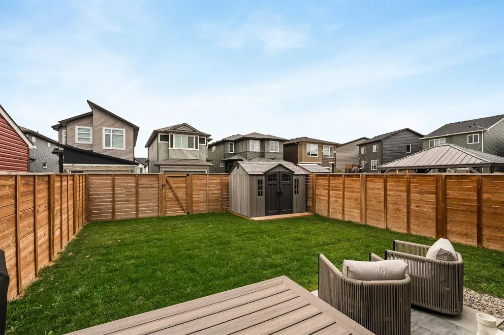 229 Walgrove Way SE