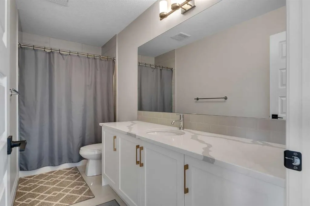 169 Homestead Crescent NE