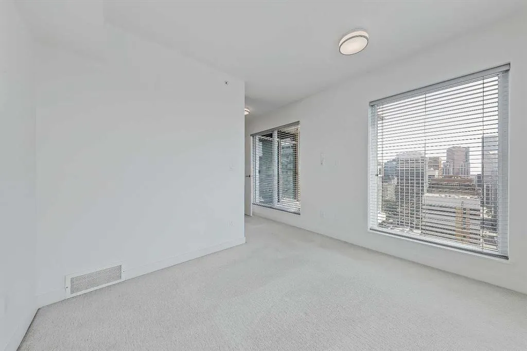 930 6 Avenue SW, #3206