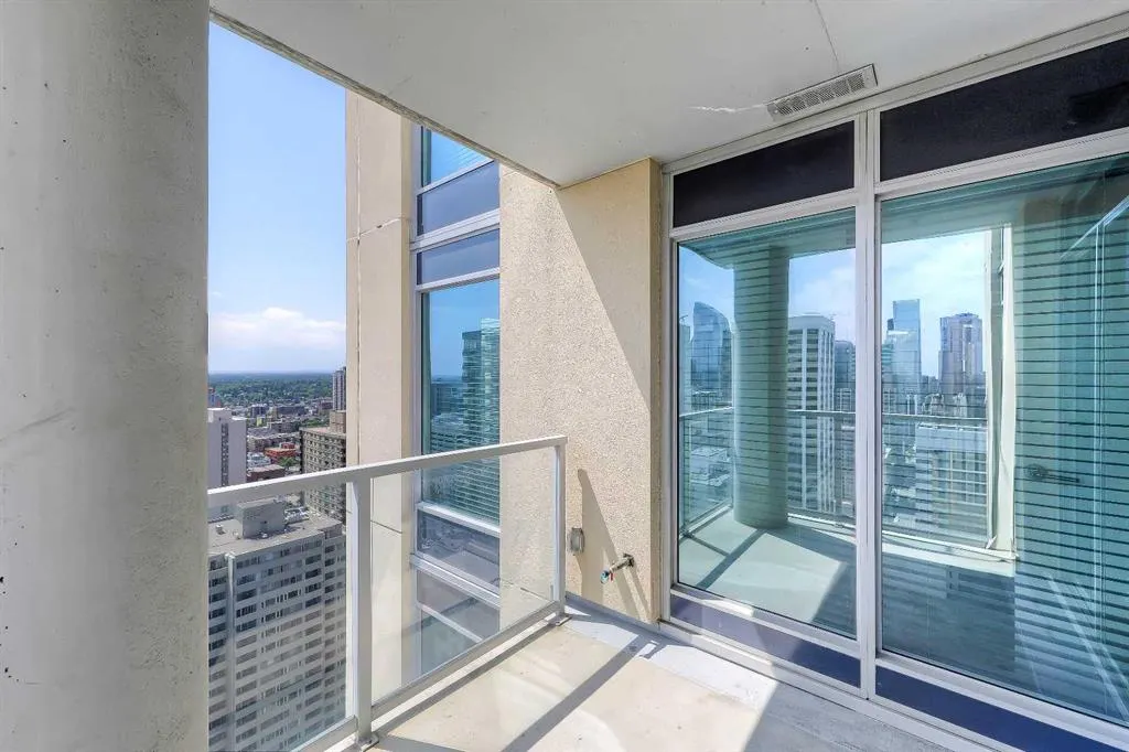 930 6 Avenue SW, #3206