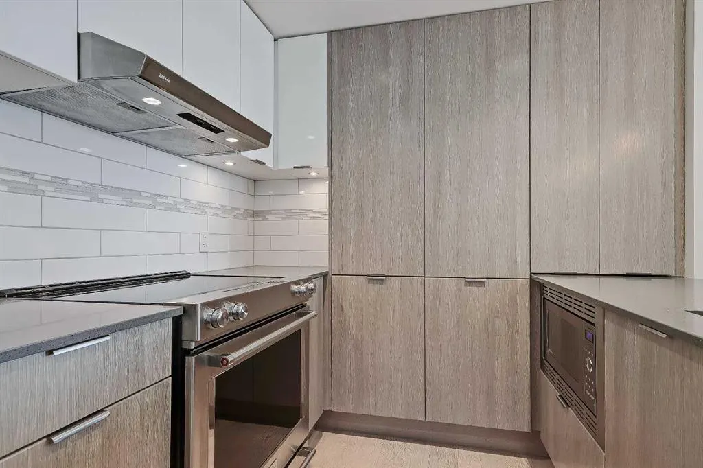 930 6 Avenue SW, #3206