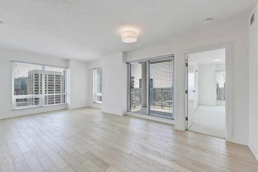 930 6 Avenue SW, #3206