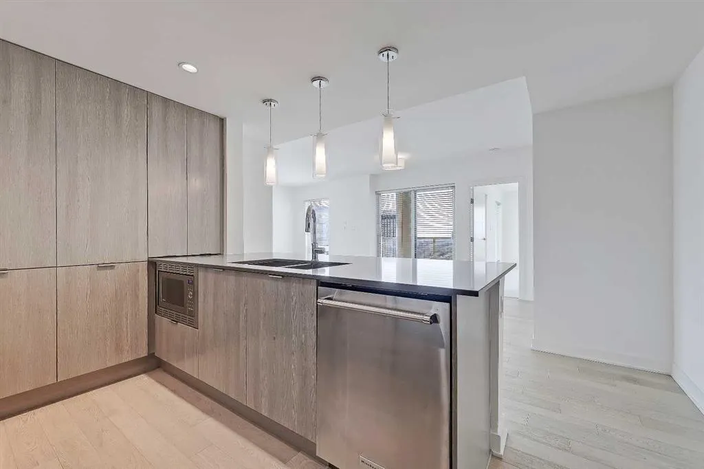 930 6 Avenue SW, #3206