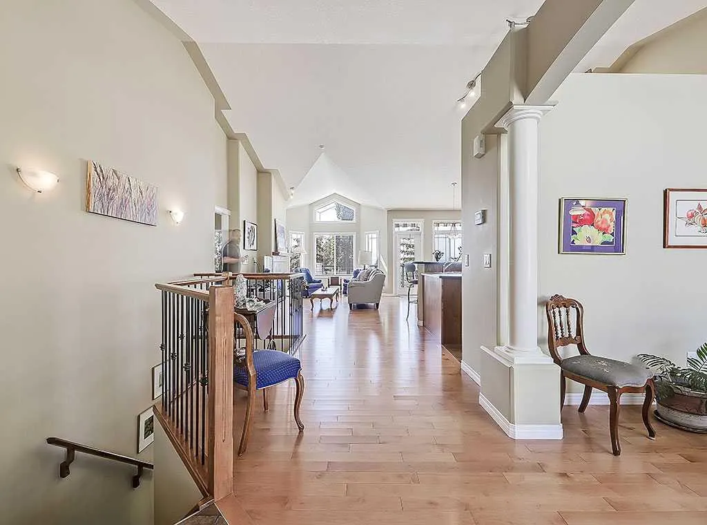 427 Rocky Vista Gardens NW