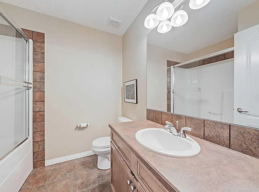 427 Rocky Vista Gardens NW