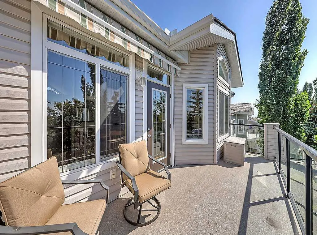 427 Rocky Vista Gardens NW