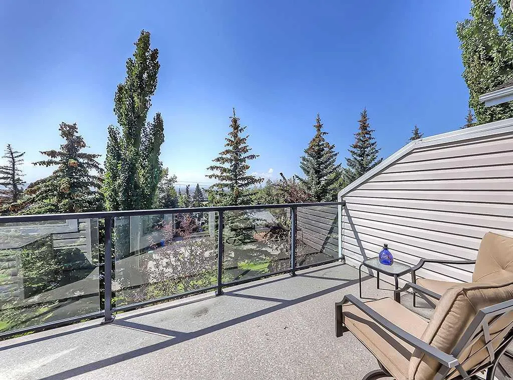 427 Rocky Vista Gardens NW