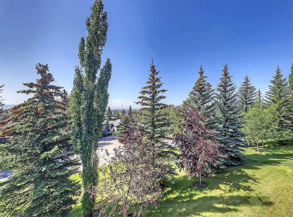 427 Rocky Vista Gardens NW
