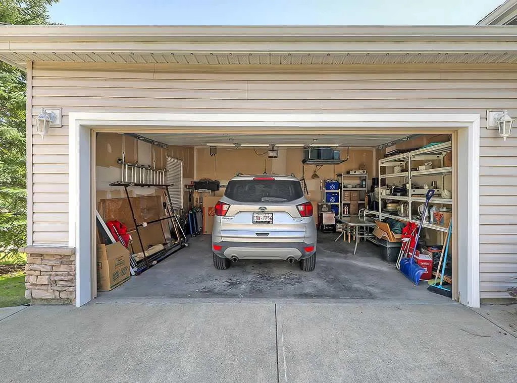 427 Rocky Vista Gardens NW