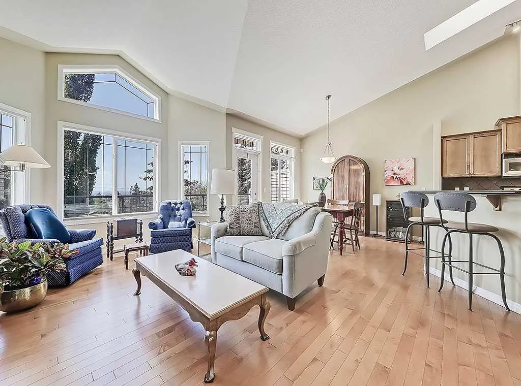 427 Rocky Vista Gardens NW