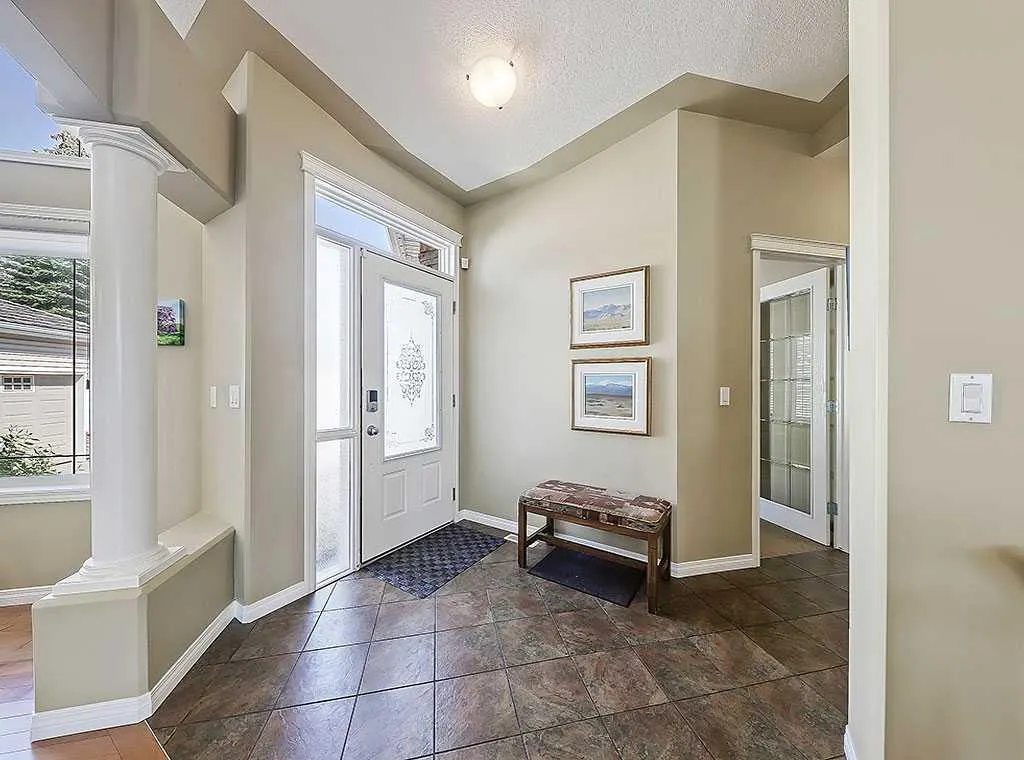 427 Rocky Vista Gardens NW