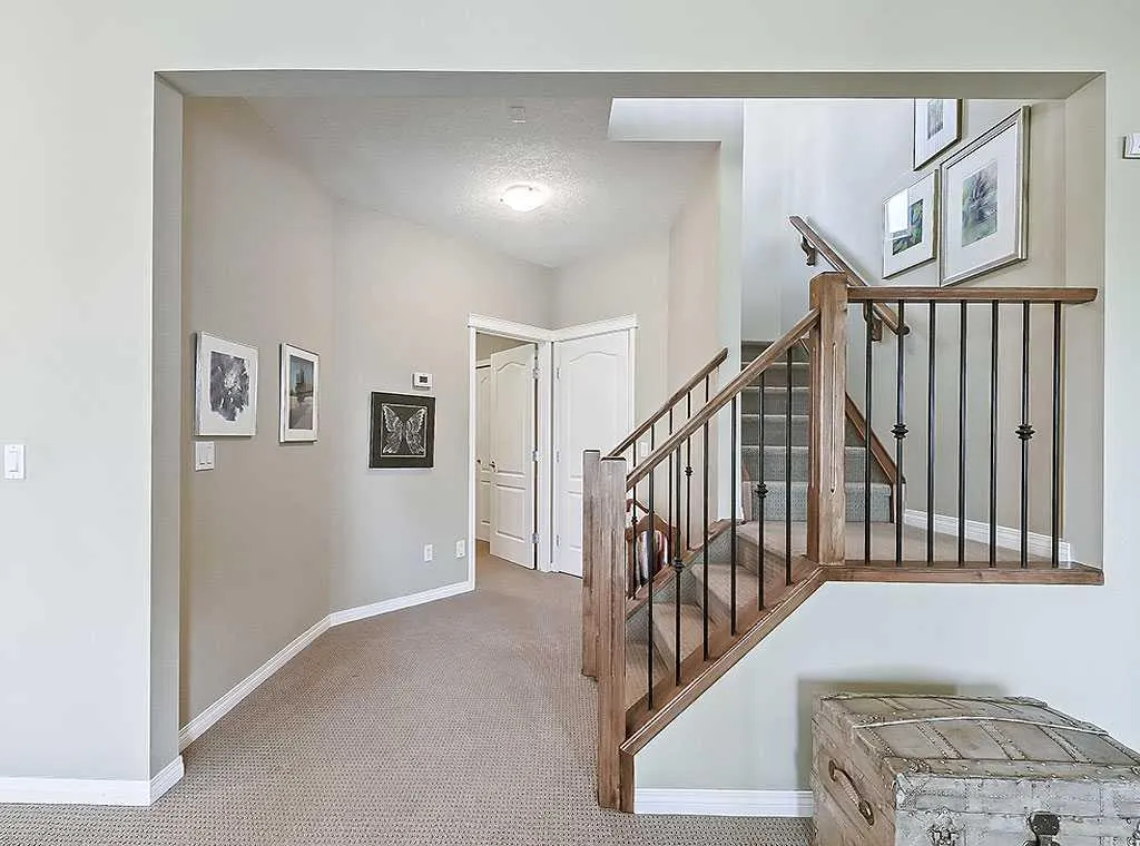 427 Rocky Vista Gardens NW