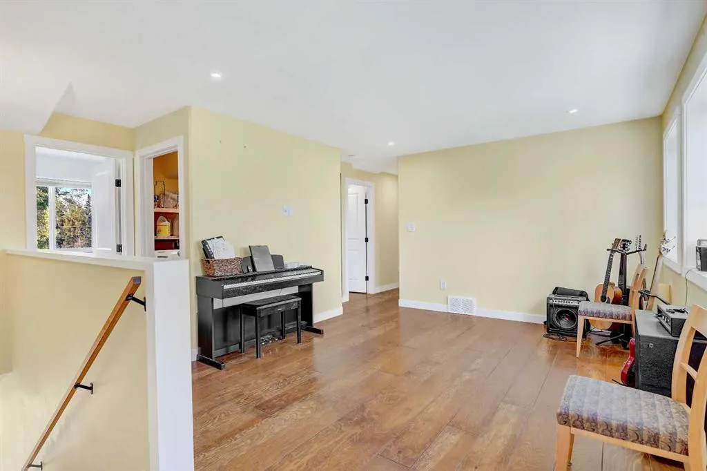 715010 Range Road 84, ##90