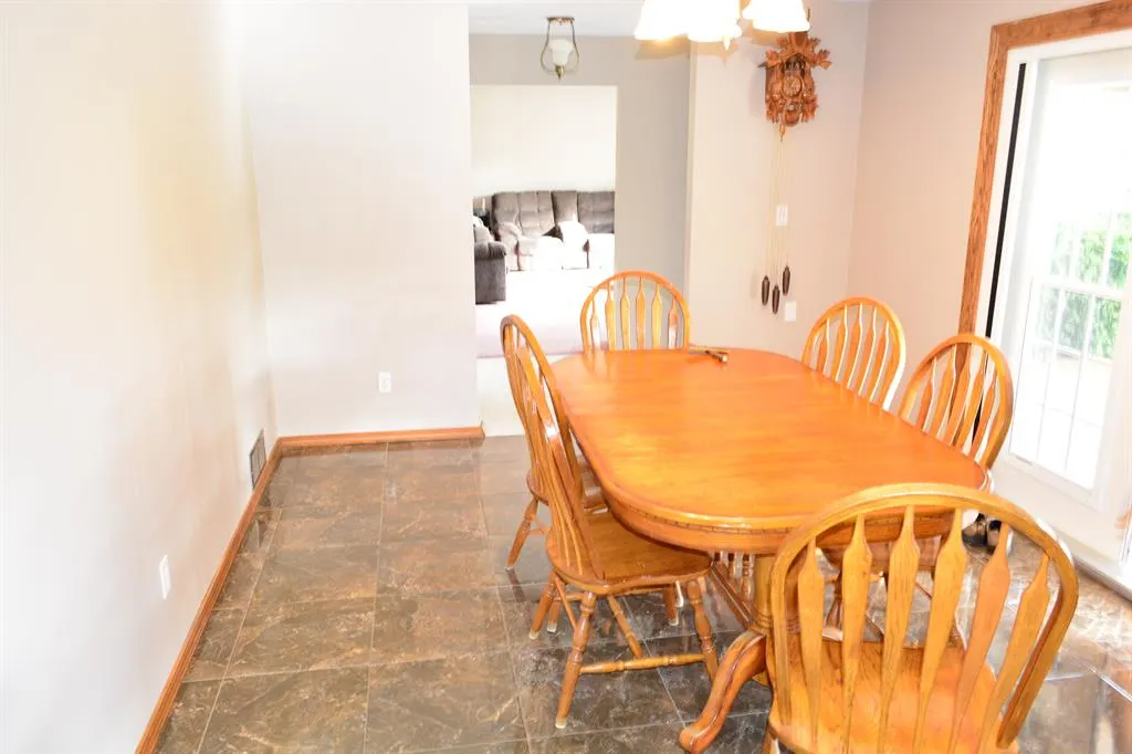 221007 TWP 851A