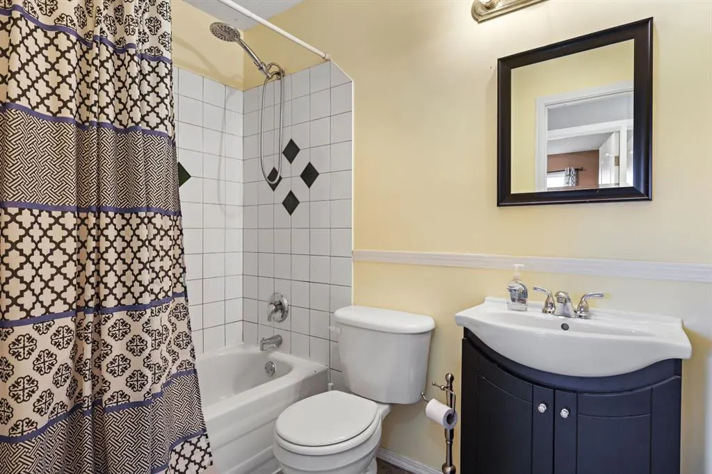 401 6 Street, #1