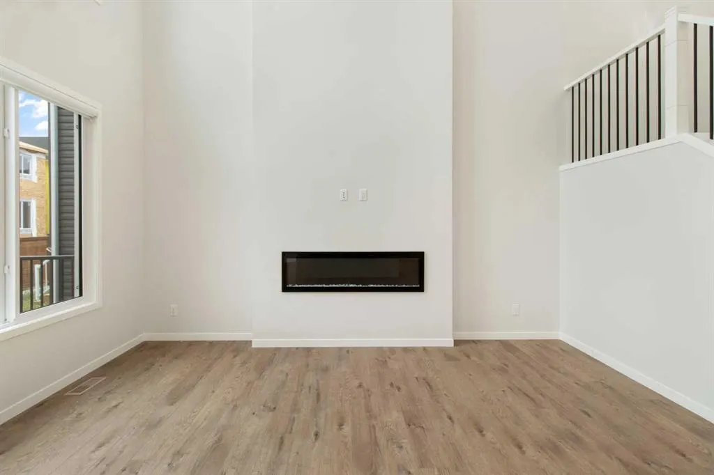 19839 44 Street SE