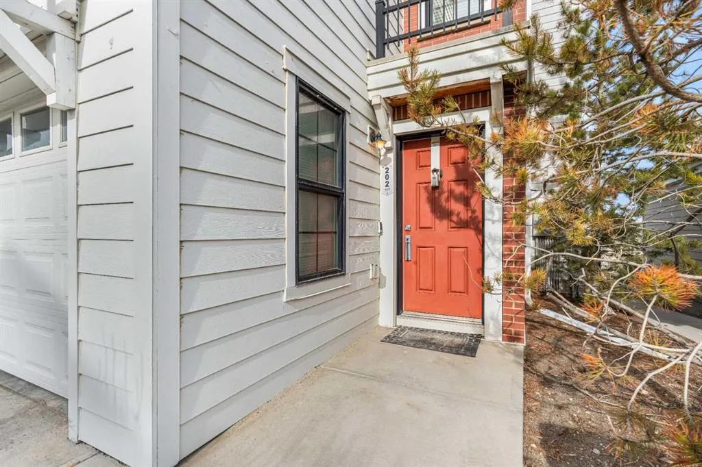 202 Nolanfield Villas NW