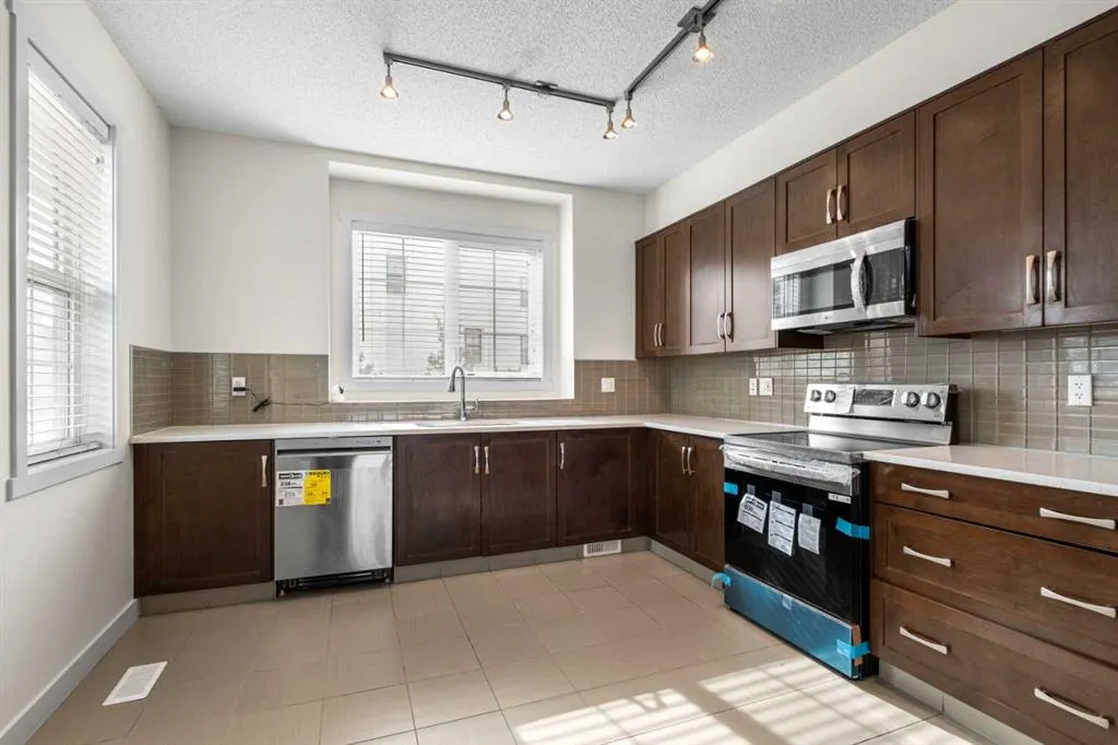 202 Nolanfield Villas NW