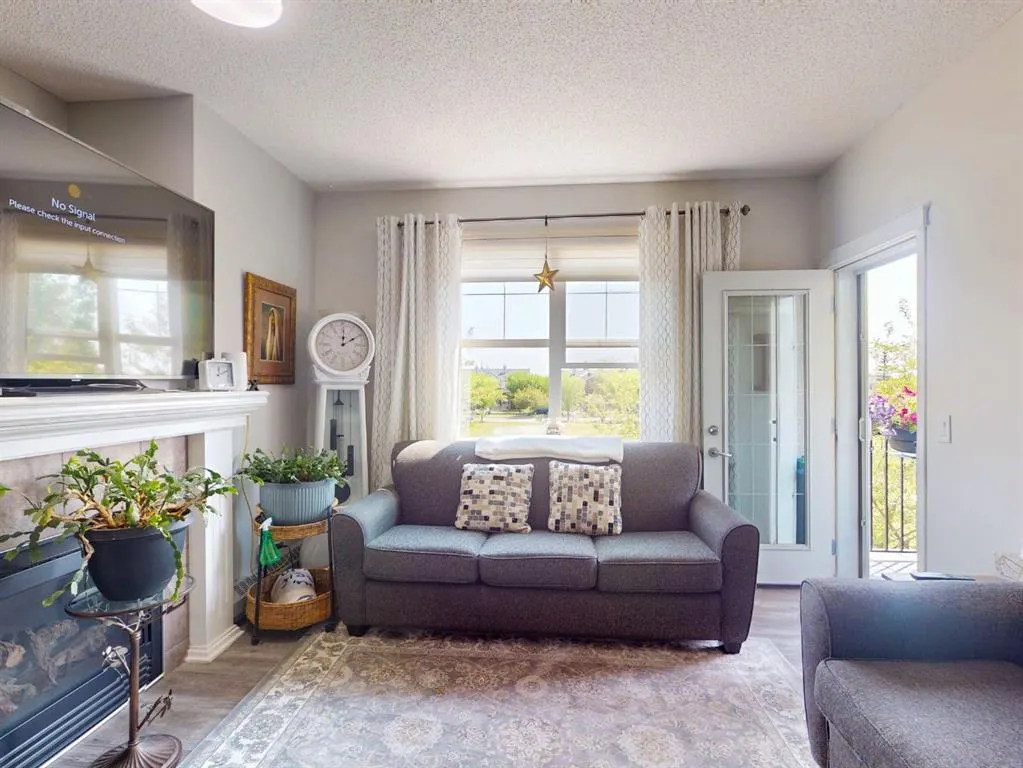 25 Prestwick Drive SE, #211