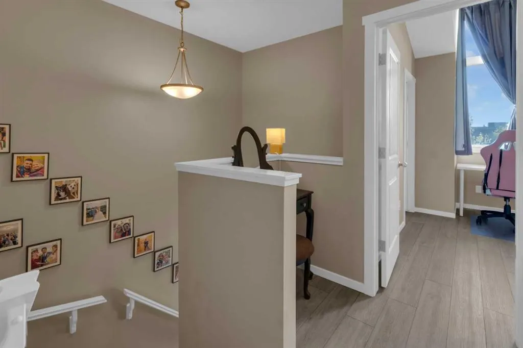 132 Walden Gate SE