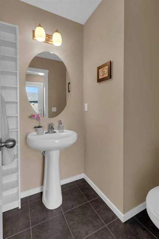 132 Walden Gate SE