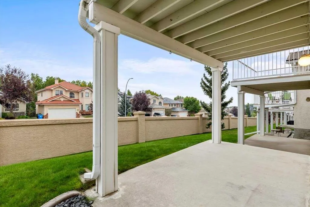 39 Hamptons Link NW