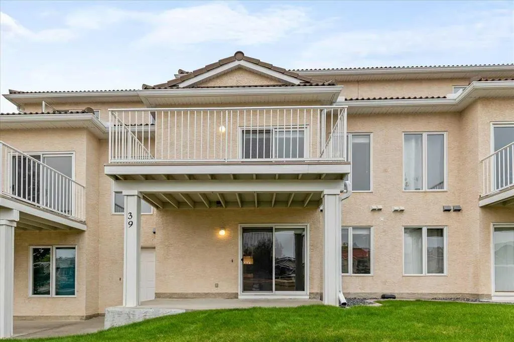 39 Hamptons Link NW